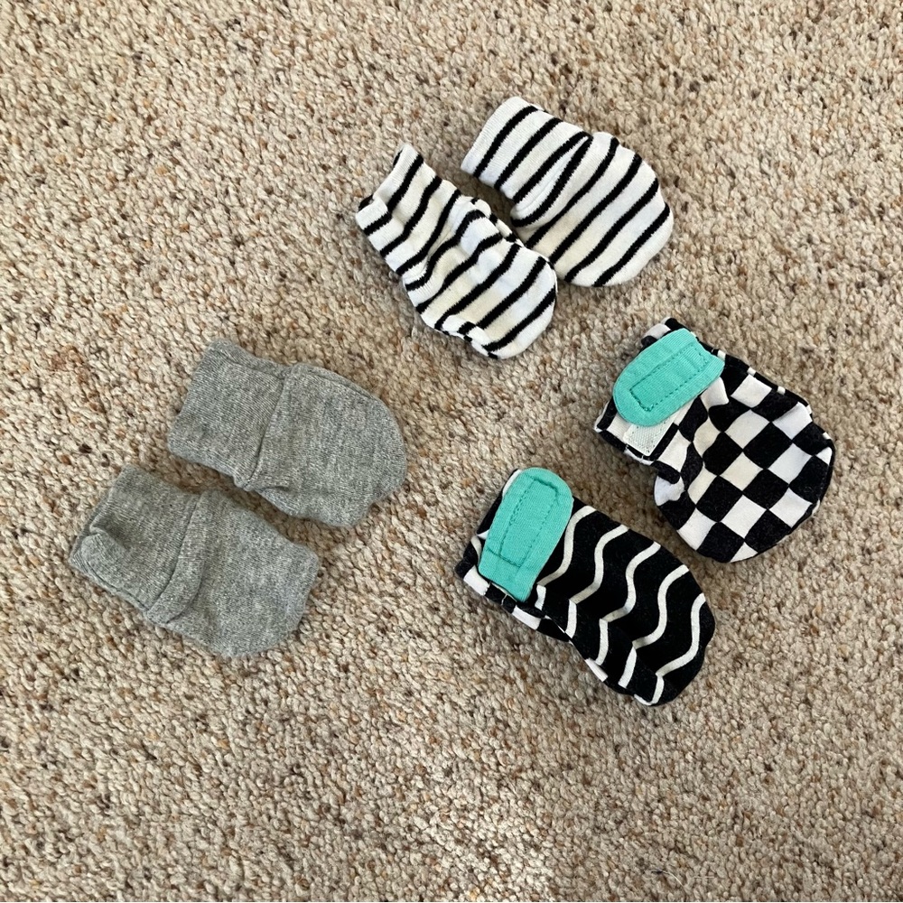 🌟 3 for $12 • Target • newborn cotton scratch mittens